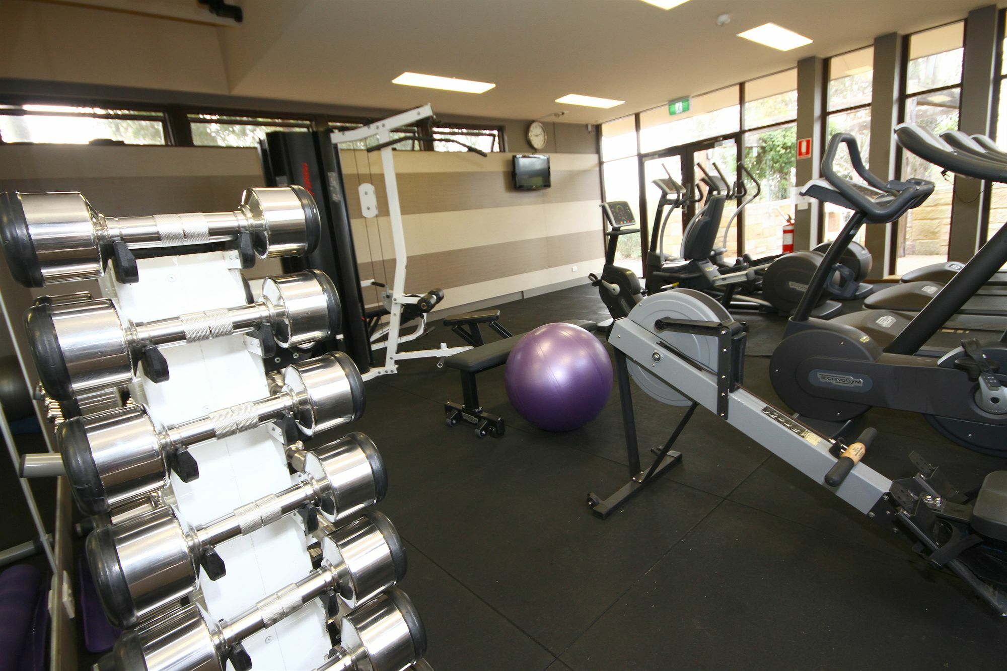Chateau Elan At The Vintage Pokolbin Exterior foto A typical gym